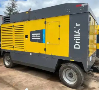 Y1300 Portable Compressor mit digitaler Anzeige FAD 36,5-32,3 M3/min für Schwerlastanwendungen