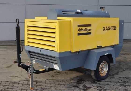 Schwarzer Betriebsdruck 7 Bar Portabler Kompressor XAS186C mit Auspuffventil 1x3/4