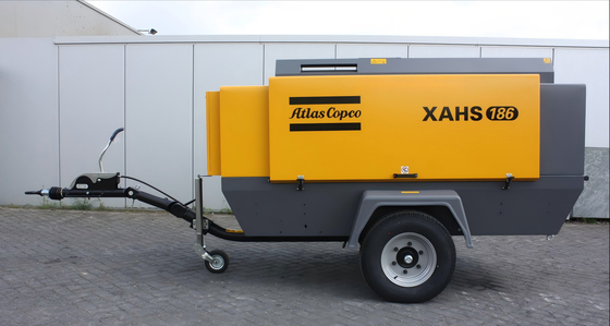 90 kW mobiler Kompressor XAHS186E+ FAD 11 m³/min Druckstufe 1 für Schwerlastbetrieb