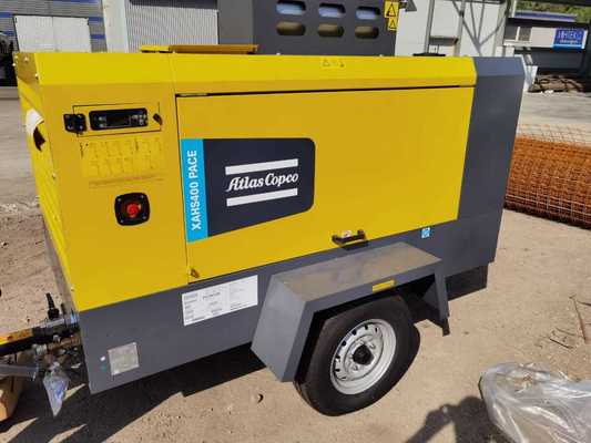 Schwarzer Luftkompressor XAHS400 PACE 95KW Cummins-Motor